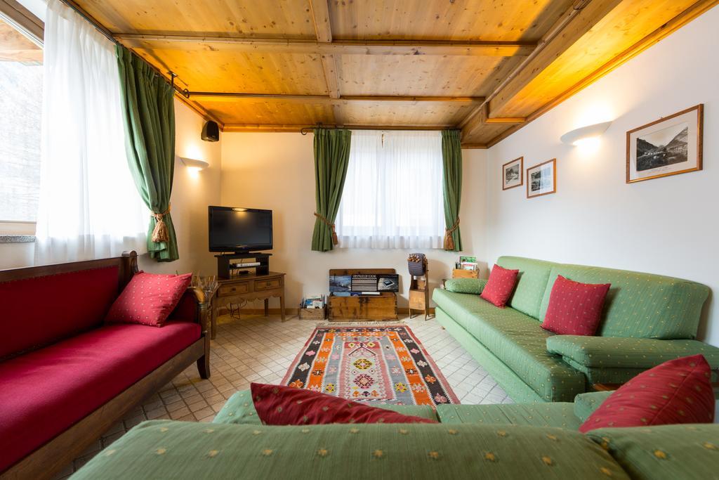 Residence Les Nigritelles Cogne Buitenkant foto