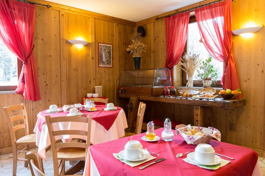 Residence Les Nigritelles Cogne Buitenkant foto